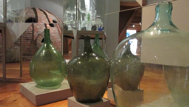 In Kärnten erzeugtes Glas wird auch im Museum für Volkskultur im Spittaler Schloss Porcia ...