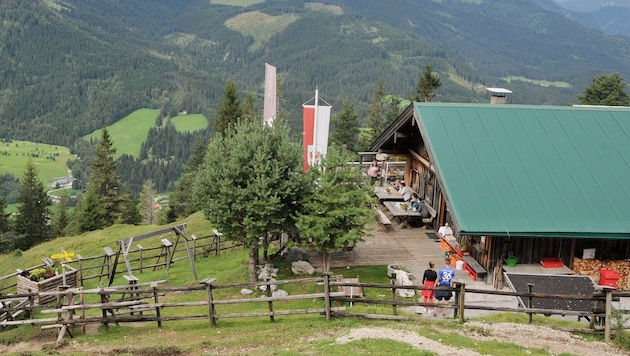 Das nette Gebäude befindet sich östlich oberhalb von Achenkirch.