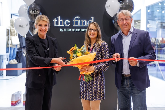 Best Secret-Geschäftsführerin Regine Meyer zu Starten, Centermanagerin Heidelinde Zinser und ...