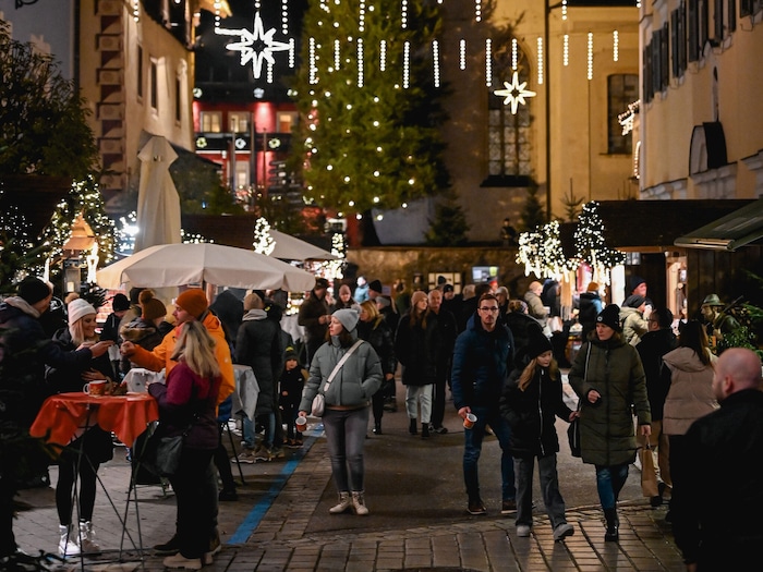 Am Wolfgangseer Advent: Beim Bummeln im Lichterglanz und Tanndenduft genießt man die Vorfreude ...