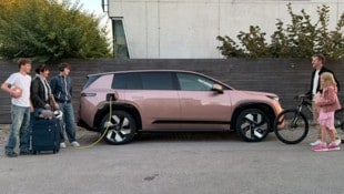 Familie, Fahrrad, Fernreise – mit modernen E-Autos wie dem Skoda Peaq ist das vereinbar.