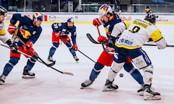 Hart umkämpftes Derby zwischen den RB Juniors (blau) und dem EK Zell.