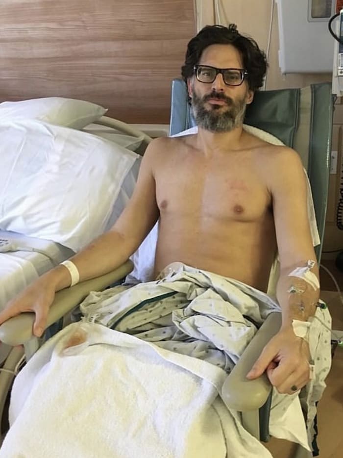 Auf einem der Fotos sieht man Joe Manganiello an Infusionen angeschlossen. Es entstand nach ...