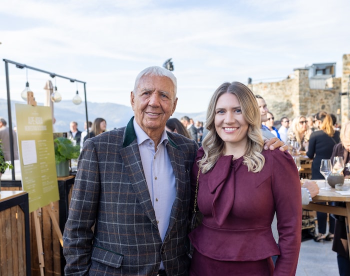 Hausherr Alfred Riedl mit Tochter Michaela.