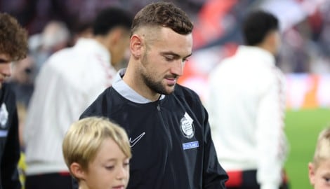 Sturm überklebte beim Europacup in Bournemouth das „Graz“ im Klublogo.