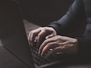 Kriminelle versprechen im Namen von FinanzOnline eine hohe Steuererstattung.