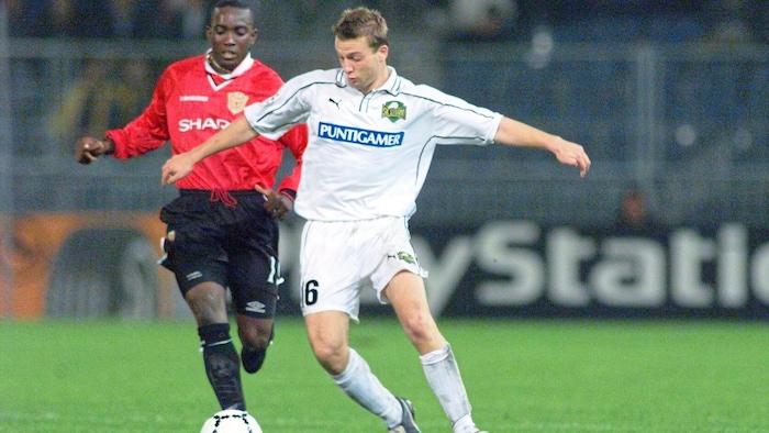Gegen die Stars von Manchester United stand Feldhofer dann auch in der Startelf.