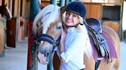 Vor einem halben Jahr hat die jüngst erblondete Leona König die Liebe zum Reitsport entdeckt.