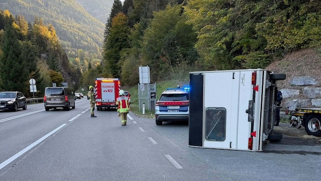 Der Anhänger musste abgeschleppt werden.