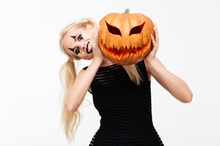 Kürbisse, Hexen, Horrorclowns und Partys: Halloween ist seit Langem auch bei uns ein Trend, der ...