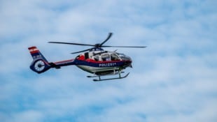 Der verletzte Mann wurde von der Flugpolizei mittels Taubergung ins Tal gebracht. (Symbolbild)