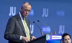 Bundeskanzler und CDU-Chef Friedrich Merz warnt SPD und Grüne vor „Gesprächen mit ...