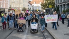 Der Demozug führte vom Südtiroler Platz bis zum Schlossbergplatz.