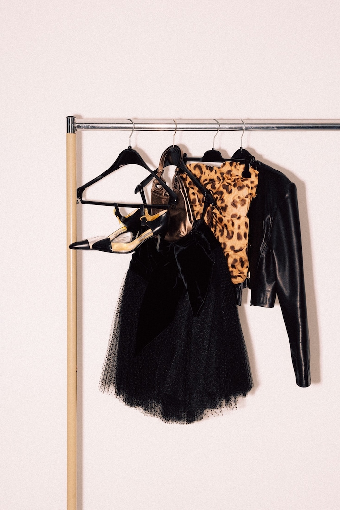 Fünf Top-Designer, ein Outfit: von Yves Saint Laurent (Tüllrock um 723 €) bis zu D&G (Top um 750 ...