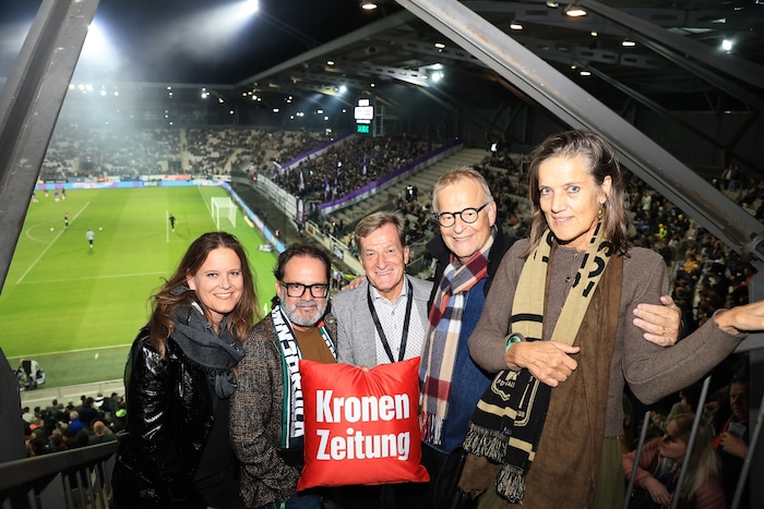 Irene Girkinger, Alexander Kratzer, Sepp Geisler sowie Georg und Susanne Loewit (von links) ...