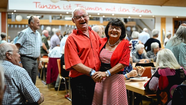 Willi Thurner und Gerti Fröhlich haben sich beim Seniorentanzen verliebt.