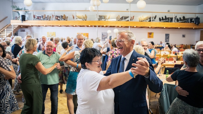 Sogar LH Thomas Stelzer wagte sich kürzlich aufs Parkett. Traudi Dolin freute sich über den ...