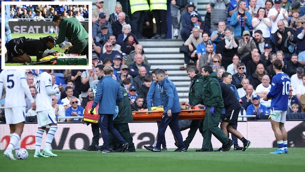 Emiliano Martinez had to be carried off the field.