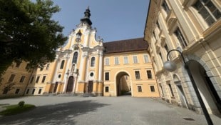 Der prächtige Stiftshof (Archivbild) wird umgestaltet, vor Kurzem wurden nahe dem Eingang zur ...