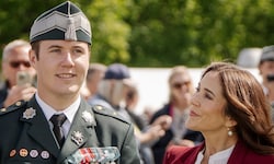 Kronprinz Christian mit seiner Mutter Königin Mary