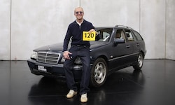 Otto Winter aka „OG Schaefchen“ ersteigerte den alten Mercedes von Niki Lauda.