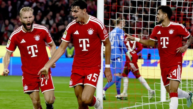 Aleksandar Pavlovic and Luis Díaz scored, and Konrad Laimer celebrated with the team.