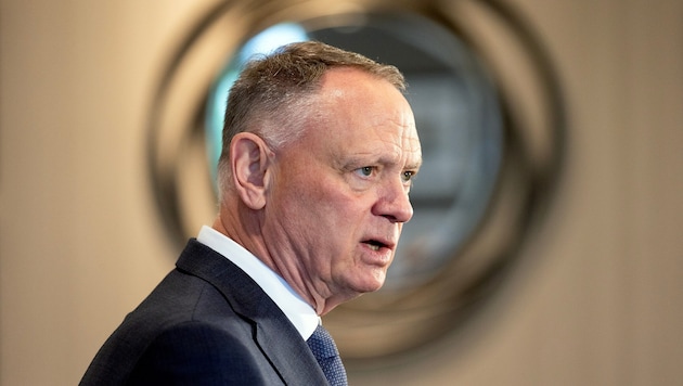 Verteidigungsminister David McGuinty spricht von einem „sehr tragischen Vorfall“.