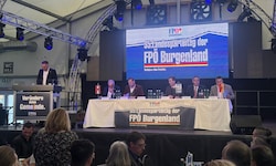 Mit 20 Minuten Verspätung startete der Landesparteitag der FPÖ Burgenland.