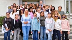 Die Neusiedler Bürgermeisterin Lisa Böhm begrüßte 30 Schülerinnen der Sportmittelschule ...