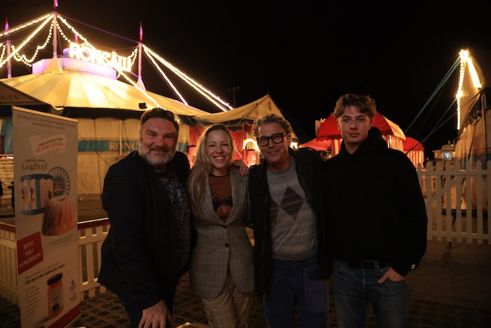 Martin Leutgeb mit Nina Proll, Gregor Bloéb und Sohn Leopold (von links) genossen die tolle ...