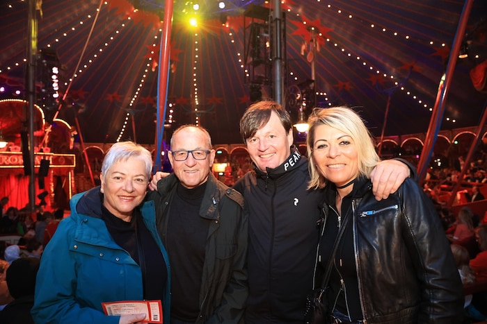 Waltraud und Helmut Klingenschmid mit Thomas Mark, GF Illumination, und Ehefrau Kathrin (v. li.) ...