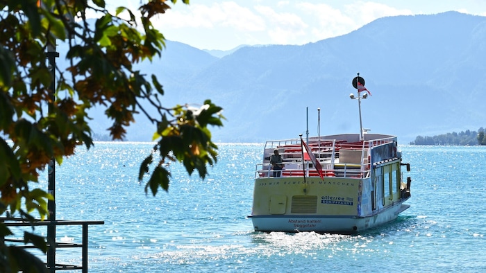 Im Attersee führte der niedrige Pegelstand zu Problemen bei der Schifffahrt.