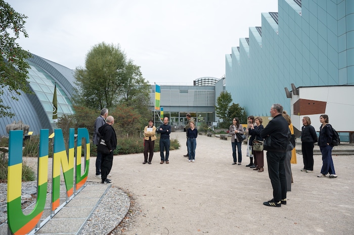 Die kostenlose Ausstellung ist bis 16. Mai im Museumsgarten in St. Pölten zu sehen.