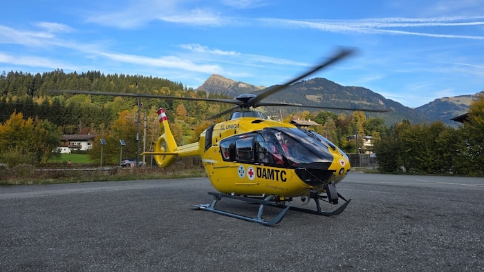 Zwei Verletzte wurden ins Spital nach Kufstein geflogen.