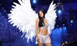 Glitzerndes Laufsteg-Debüt! Kylie Jenner trägt bei der Victoria’s Secret Fashion Show 2026 den ...
