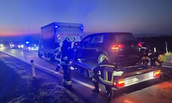 Ein tödlicher Verkehrsunfall hat sich am Montagmorgen, dem 19. Oktober, auf der LB2 bei ...