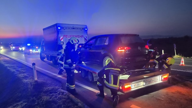Ein tödlicher Verkehrsunfall hat sich am Montagmorgen, dem 19. Oktober, auf der LB2 bei ...