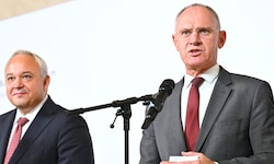 Von links: Bulgariens Innenminister Iwan Demerdschiew und Österreichs Innenminister Gerhard ...