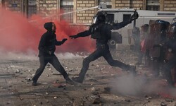 Brutale Straßenschlacht in Paris: Frankreichs Polizei hat Macrons Auftrag gnadenlos gegen ...
