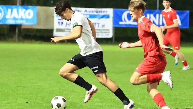 Der 17-jährige Leon Staudacher (l.) erzielte drei Tore.