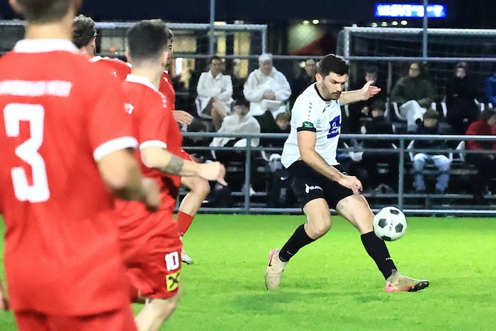 Haris Saljanin (r.) und Co. erspielten den Derbysieg.