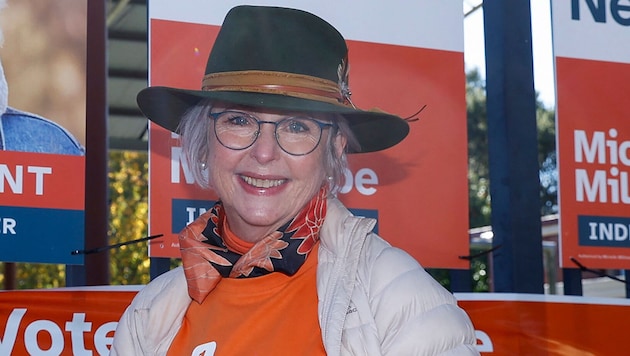Die australische Politikerin Helen Haines ist von einem Auto erfasst worden und liegt nun mit ...