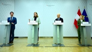 Präsentierten die neue Finanzbildungsstrategie: Bildungsminister Wiederkehr, Staatssekretärin ...