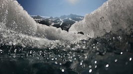 Die Erderhitzung lässt die Gletscher schmelzen, bringt Fluten und Hitzewellen.