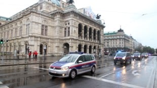 Wegen einer Großdemo am Donnerstag warnt der ÖAMTC vor massiven Staus und Verkehrsbehinderungen ...