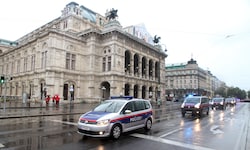 Wegen einer Großdemo am Donnerstag warnt der ÖAMTC vor massiven Staus und Verkehrsbehinderungen ...