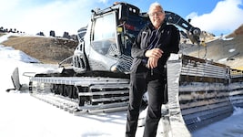 Der frühere Pistenbully-Chef schwärmt vom Job und liebt die Ruhe am Berg.