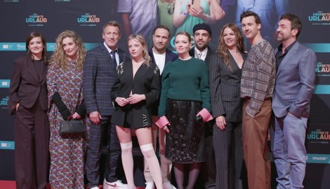 Der Cast von „Der perfekte Urlaub“ bei der Österreich-Premiere in Wien
