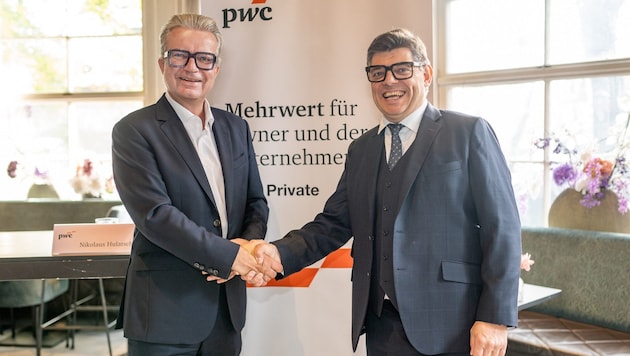 Alt-Landeshauptmann Christopher Drexler (links) mit Nikolaus Hulatsch, Standortleiter bei PwC