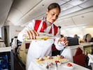 Käse schließt den Magen. In der Business-Class wird man besonders verwöhnt.